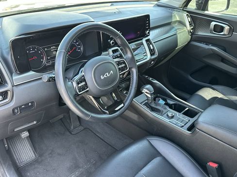 Used 2022 Kia Sorento S FWD image 22