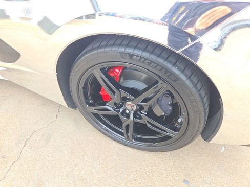 Used 2021 Chevrolet Corvette Stingray Coupe w/ 1LT image 9