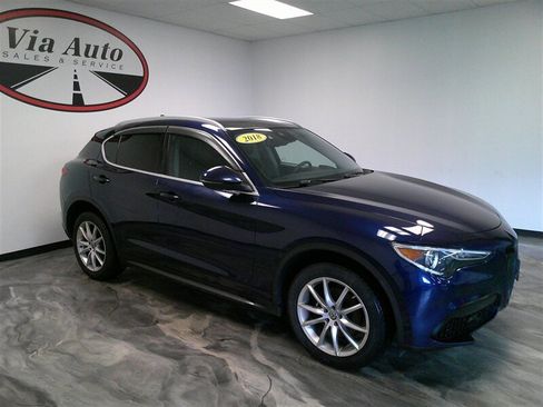 Used 2018 Alfa Romeo Stelvio Ti image 4