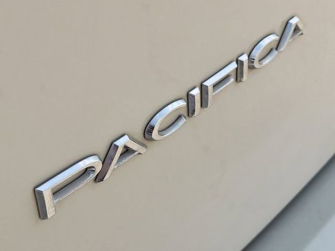 Used 2019 Chrysler Pacifica Limited w/ Advanced Safetytec Group image 12