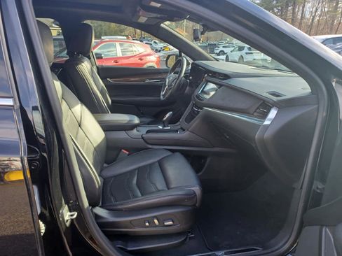 Used 2017 Cadillac XT5 Platinum image 23