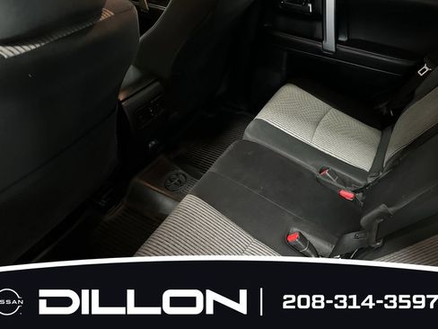 Used 2022 Toyota 4Runner SR5 AWD/4WD image 12