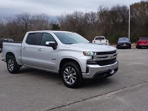 Used 2021 Chevrolet Silverado 1500 LT w/ Texas Edition Plus image 2