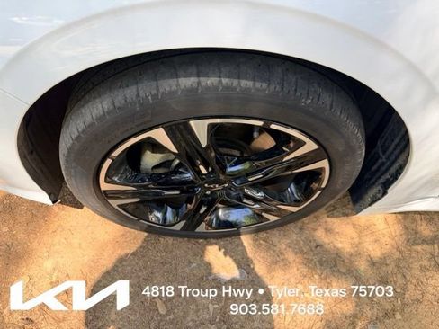 Used 2024 Kia K5 GT-Line w/ GT-Line Premium Package FWD image 4