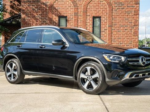Used 2021 Mercedes-Benz GLC 300 4MATIC image 3
