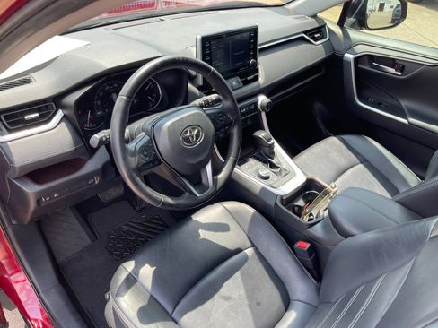 Used 2019 Toyota RAV4 Limited AWD/4WD image 10