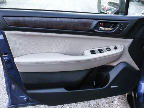 Used 2017 Subaru Outback 2.5i Limited image 23