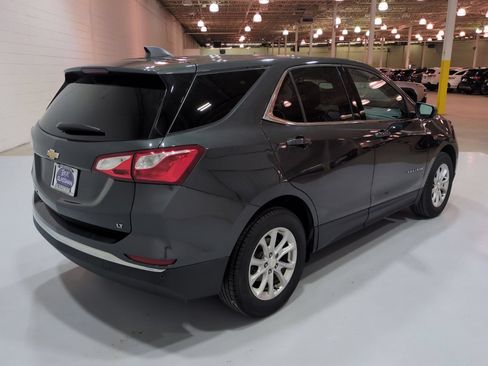 Used 2020 Chevrolet Equinox LT FWD image 3