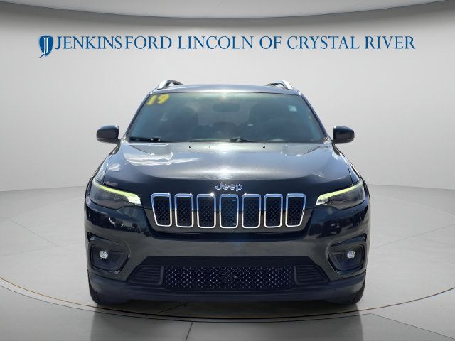 Used 2019 Jeep Cherokee Latitude Plus w/ Comfort/Convenience Group FWD image 15