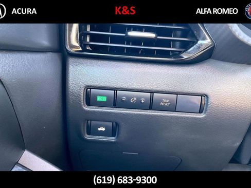 Used 2025 Nissan Sentra SV FWD image 36