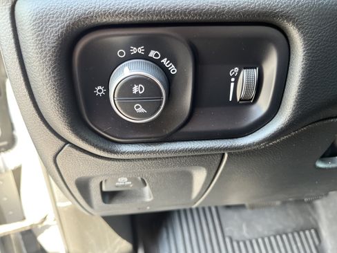 Used 2023 RAM 1500 Big Horn AWD/4WD image 15