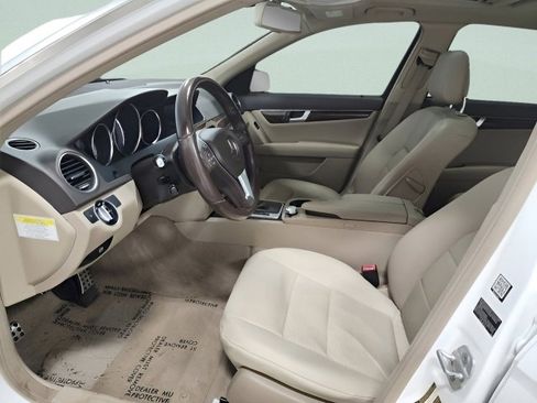 Used 2014 Mercedes-Benz C 300 4MATIC Sedan image 21