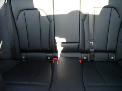 Used 2020 BMW 330i xDrive 330i xDrive w/ Premium Package image 13