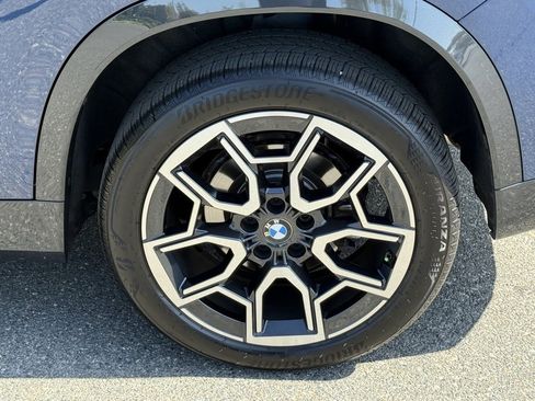 Used 2025 BMW X1 xDrive28i w/ Technology Package image 17