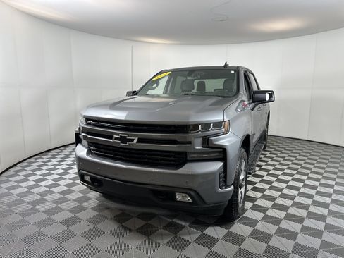 Certified 2022 Chevrolet Silverado 1500 RST image 2