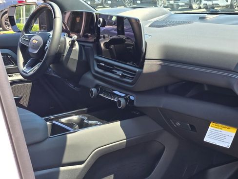 New 2026 Chevrolet Silverado EV LT image 7