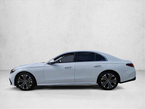 Used 2026 Mercedes-Benz E 350 4MATIC Sedan image 9