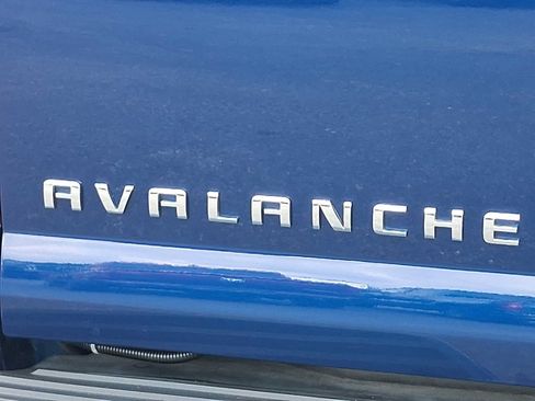 Used 2013 Chevrolet Avalanche LTZ AWD/4WD image 30