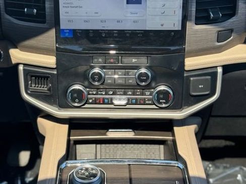 Certified 2024 Ford Expedition Limited AWD/4WD image 20