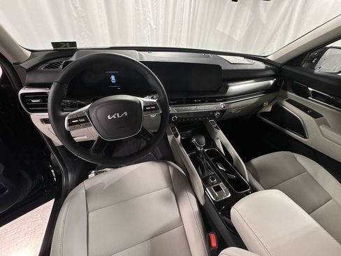 New 2025 Kia Telluride S image 15