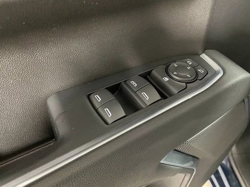 Used 2023 Chevrolet Silverado 1500 LT image 19