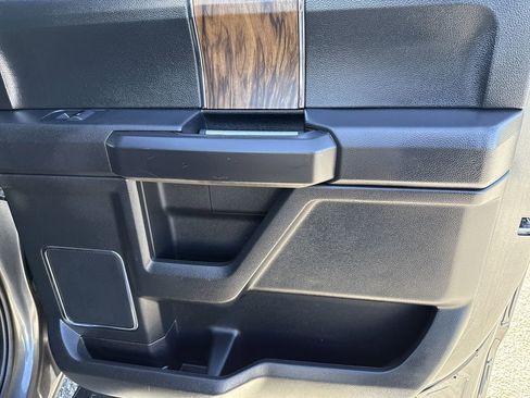 Used 2020 Ford F150 Lariat w/ Equipment Group 502A Luxury image 16