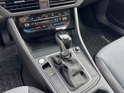 New 2026 Volkswagen Jetta SE image 17