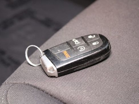 Used 2019 Dodge Challenger SXT image 16