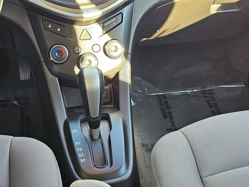 Used 2020 Chevrolet Sonic LT image 22