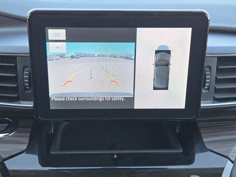 Used 2022 Ford Explorer Limited w/ Equipment Group 301A image 18