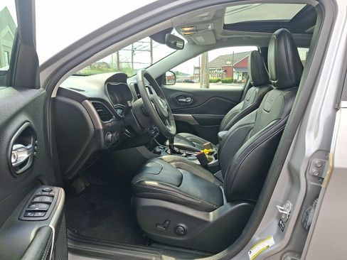 Used 2022 Jeep Cherokee Limited w/ Elite Package AWD/4WD image 15