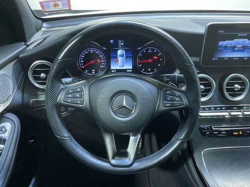 Used 2019 Mercedes-Benz GLC 300 4MATIC image 15