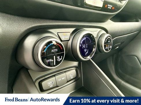 New 2025 Hyundai Venue SEL image 16