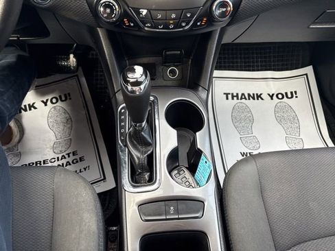 Used 2017 Chevrolet Cruze LT w/ Convenience Package image 16