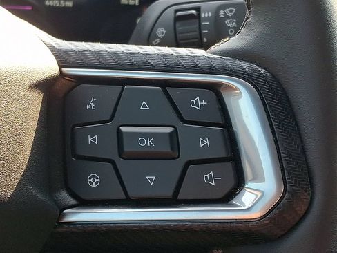 Used 2025 Ford Mustang Coupe RWD image 21