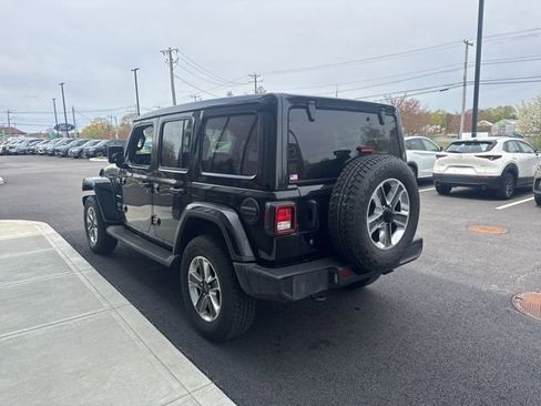 Used 2019 Jeep Wrangler Unlimited Sahara AWD/4WD image 6