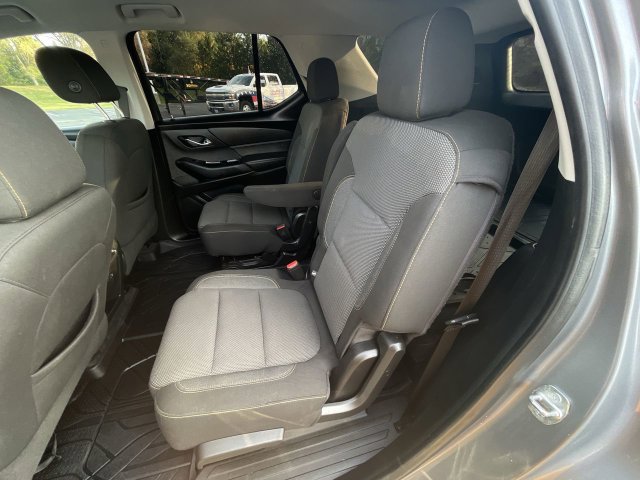 Used 2020 Chevrolet Traverse LT w/ LPO, Blackout Package AWD/4WD image 24