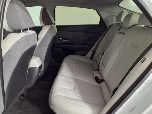 Certified 2024 Hyundai Elantra Limited image 13