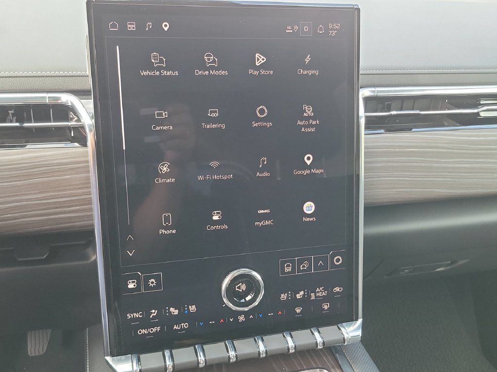Used 2025 GMC Sierra EV Denali AWD/4WD image 13
