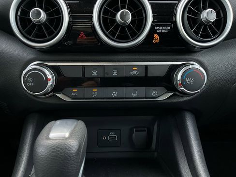 Used 2025 Nissan Sentra S image 25