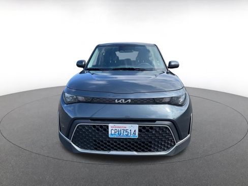Used 2025 Kia Soul LX w/ LX Technology Package FWD image 2