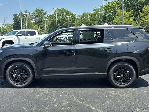New 2026 Toyota Grand Highlander AWD image 4