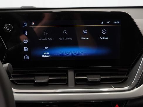 New 2026 Chevrolet Trax LT w/ LT Convenience Package FWD image 16