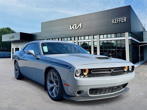 Used 2021 Dodge Challenger R/T image 2