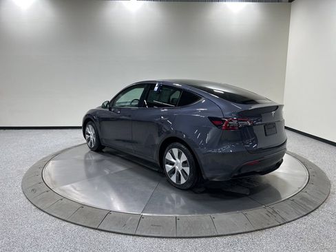 Used 2021 Tesla Model Y Long Range image 7