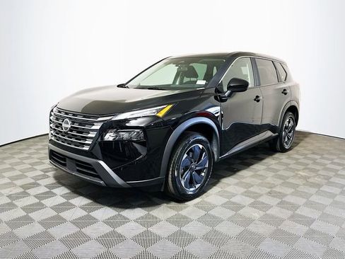 Used 2025 Nissan Rogue SV image 4