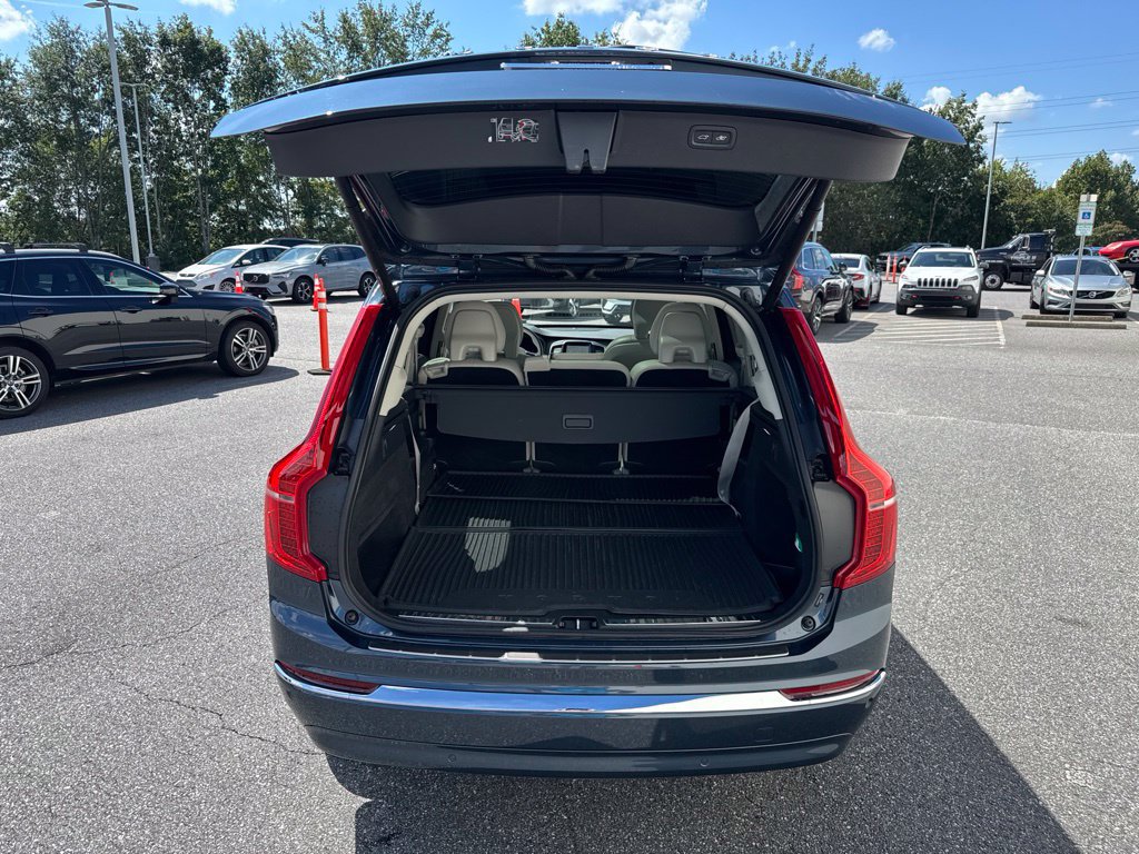 Used 2024 Volvo XC90 B6 Ultimate w/ Protection Package Premier AWD/4WD image 10