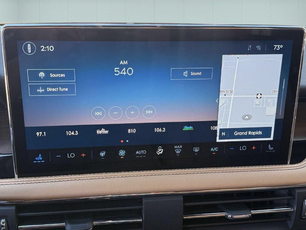 Used 2023 Lincoln Corsair Reserve w/ Equipment Group 201A AWD/4WD image 24