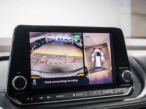 Used 2021 Nissan Rogue SV image 25