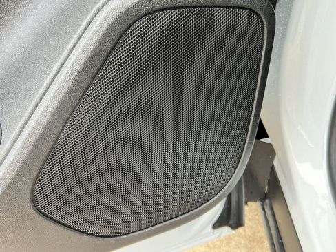 New 2026 Chevrolet Blazer LT w/ Convenience Package FWD image 20